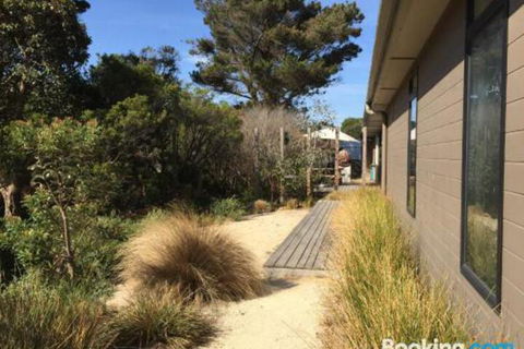 3 Anderson Avenue Sandy Point - Great Ocean Road Tourism 0