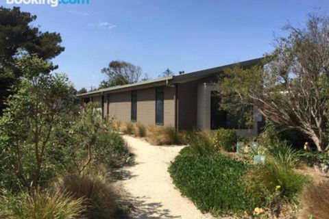 3 Anderson Avenue Sandy Point - Great Ocean Road Tourism 6