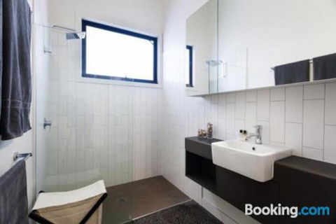 3 Anderson Avenue Sandy Point - Great Ocean Road Tourism 1