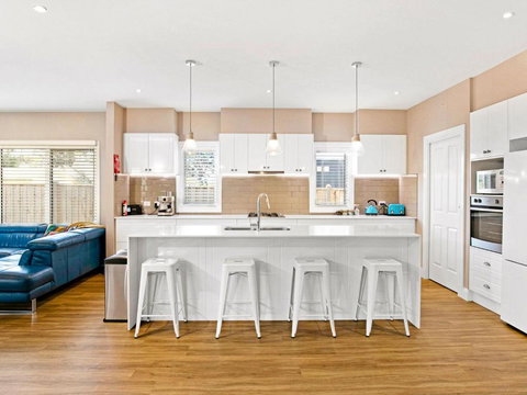 Woolamai Beach Villa - Great Ocean Road Tourism 6