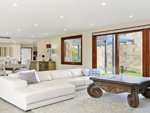 ALPINE LODGE Alpine Southern Highlands 4pm Check Out Sundays - Great Ocean Road Tourism 5