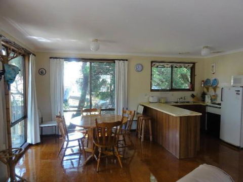 14 Tecoma Avenue Sandy Point - Great Ocean Road Tourism 6