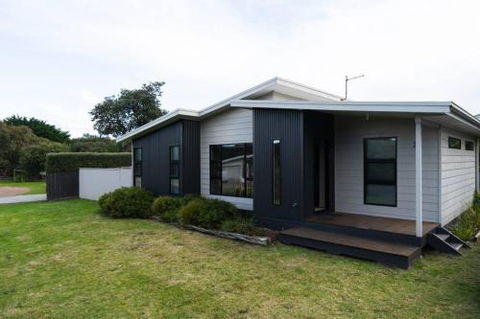 34 Ash Avenue Sandy Point - Great Ocean Road Tourism 3