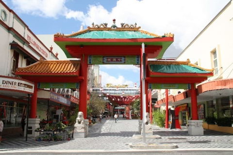 FV Iconic Designer APT, Parking, Near CBD Qfv147-14 - Great Ocean Road Tourism 1