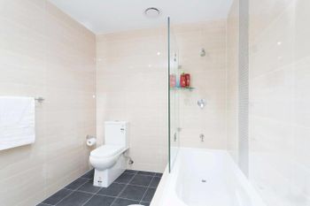 Executive Designer Apartment With Pool + Parking - Great Ocean Road Tourism 6