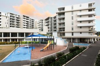 Executive Designer Apartment With Pool + Parking - Great Ocean Road Tourism 3