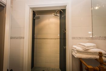 Spooky Hall Motel - Great Ocean Road Tourism 2