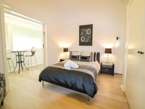 Waterside Retreat - Great Ocean Road Tourism 4