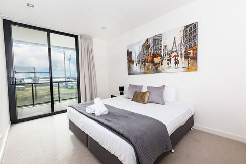 Trendy Self Contained City Apartment - Great Ocean Road Tourism 6