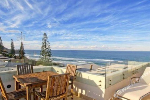 R & W Noosa Holidays 19 The Esplanade - Great Ocean Road Tourism 6