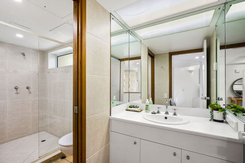 Garden Penthouse Netanya - Great Ocean Road Tourism 4