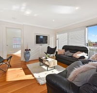 Spacious  Bright 4 Bedroom Home - Great Ocean Road Tourism