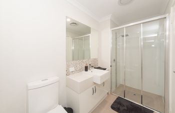 Lakeview Apartment Suite 16 - Great Ocean Road Tourism 4