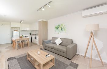 Lakeview Apartment Suite 16 - Great Ocean Road Tourism 2