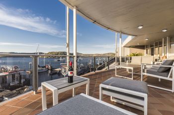 3 Bedroom Waterfront Penthouse On The Hawkesbury - Great Ocean Road Tourism 6