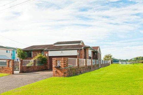 HAIS18G Riverside Delight - Great Ocean Road Tourism 1