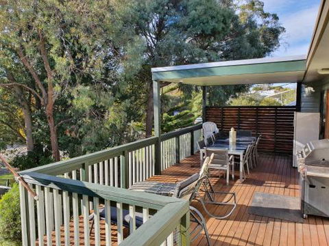 Island Escape - Great Ocean Road Tourism 4