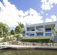 Gold Coast Luxury Waterfront House - Great Ocean Road Tourism