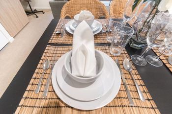 Executive Two Bedroom City Apartment With Views - Great Ocean Road Tourism 3