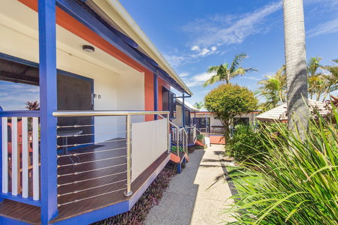 Clubyamba Beach Holiday Accommodation - Adults Only - Great Ocean Road Tourism 1