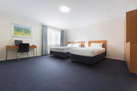 Premier Hotel & Apartments - Great Ocean Road Tourism 6