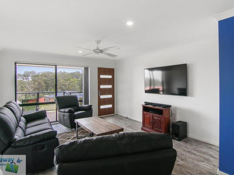 Rays On Elizabeth Parade - Great Ocean Road Tourism 4