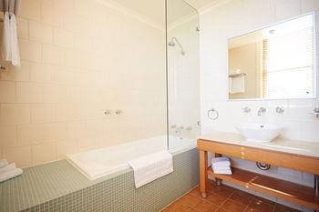 Whitehall Guesthouse Sorrento - Great Ocean Road Tourism 5