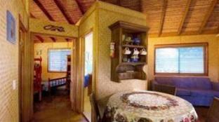 Straddie Bungalows - Great Ocean Road Tourism 1