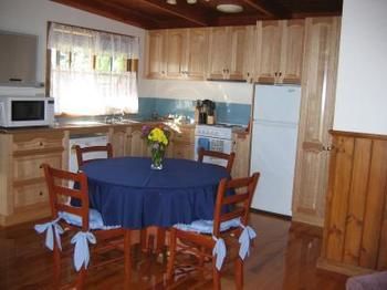 Buttercup Cottage & Private Apartment - Great Ocean Road Tourism 6