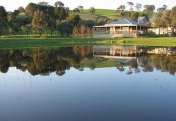 Buttercup Cottage & Private Apartment - Great Ocean Road Tourism 1
