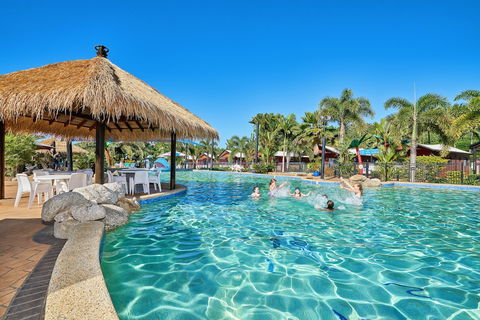 Cairns Coconut Holiday Resort - Great Ocean Road Tourism 5
