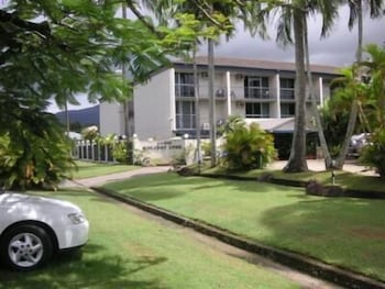 Cairns Holiday Lodge - Great Ocean Road Tourism 3