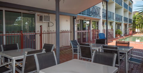 Cairns Holiday Lodge - Great Ocean Road Tourism 4