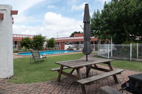 Bundaberg Spanish Motor Inn - Great Ocean Road Tourism 5