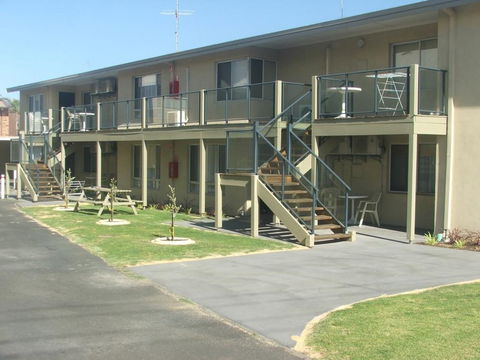 Ocean Drive Motel - Great Ocean Road Tourism 0