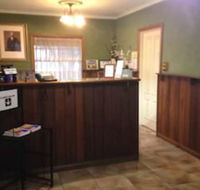 Charles Rasp Motor Inn  Cottages