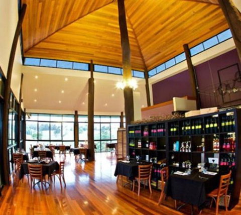 Oceanview Estate Vineyard Cottages - Great Ocean Road Tourism 3