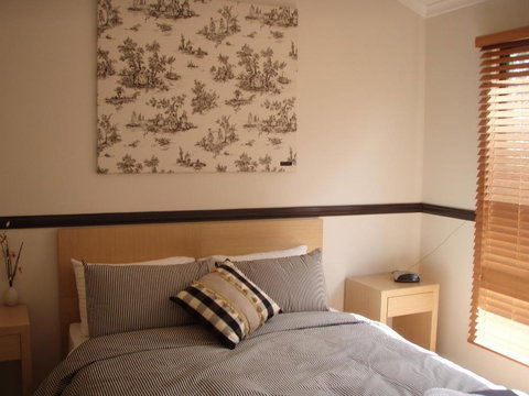 Oceanview Estate Vineyard Cottages - Great Ocean Road Tourism 5