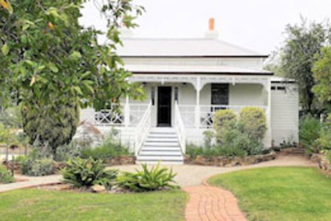 Fairbank House - Great Ocean Road Tourism 0
