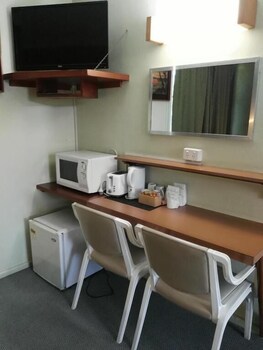 Bushmans Retreat Motor Inn - Great Ocean Road Tourism 1