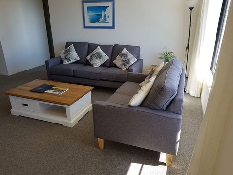 Burgess @ Kings Beach Apartments - Great Ocean Road Tourism 6