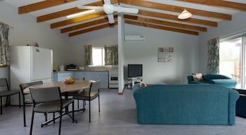 Cervantes Holiday Homes - Great Ocean Road Tourism 4