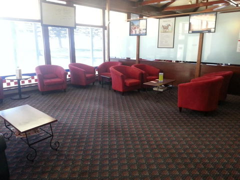 Grand Tasman Hotel - Great Ocean Road Tourism 3