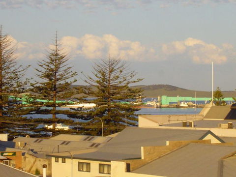 Port Lincoln Holiday Apartments - Great Ocean Road Tourism 3
