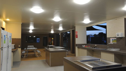 NRMA Eastern Beach Holiday Park - Great Ocean Road Tourism 6