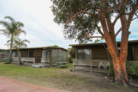 Lazy Acre Log Cabins - Great Ocean Road Tourism 7