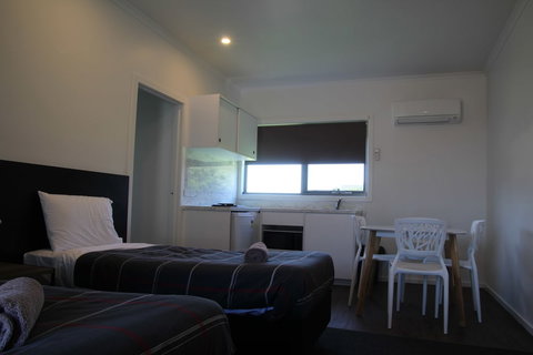 Southern Ocean Motor Inn - Great Ocean Road Tourism 5