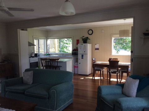 Tidelines Of Bicheno - Great Ocean Road Tourism 4