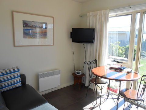 Tidelines Of Bicheno - Great Ocean Road Tourism 5