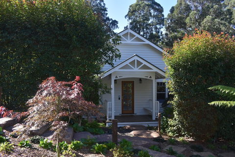 Gatehouse Cottage At Merrow Cottages - Mt Dandenong - Great Ocean Road Tourism 1